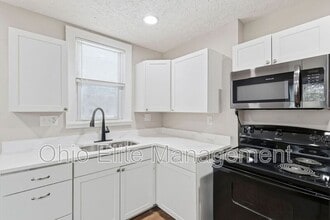 Building Photo - 785 S 18th St