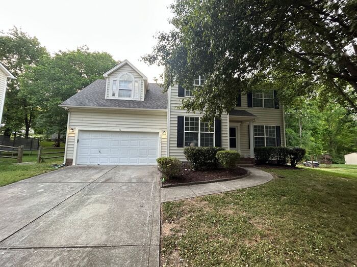 Primary Photo - **Spacious 4-Bedroom Home with Walk-In Clo...