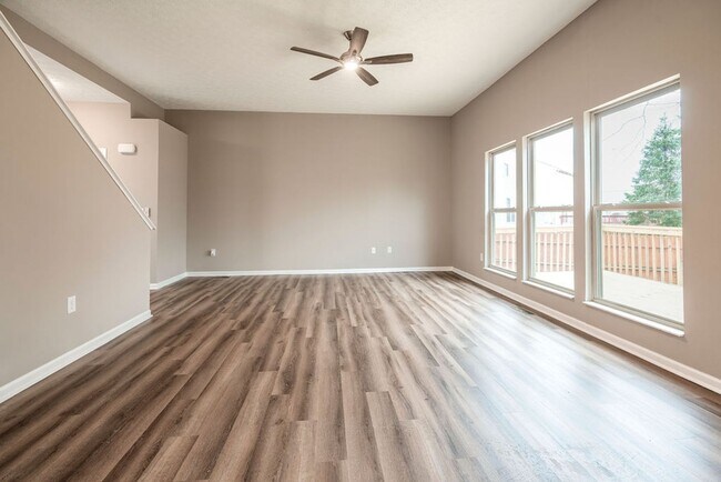 Building Photo - Remodeled home in the Hilliard City School...