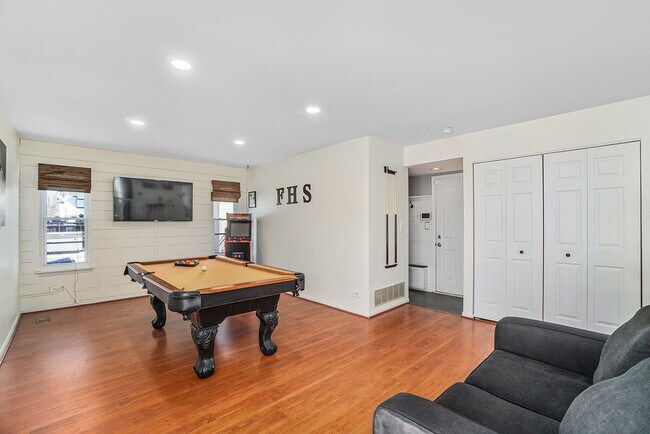 Building Photo - 1201 Easton Dr