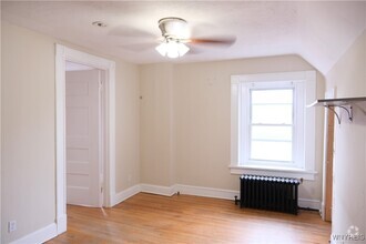 Building Photo - 88 W Utica St