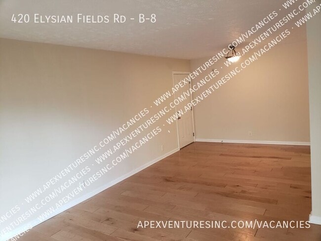 Foto del edificio - 420 Elysian Fields Rd