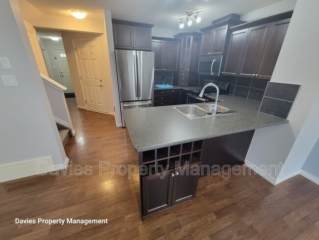 Building Photo - 3209 Whitelaw Dr NW