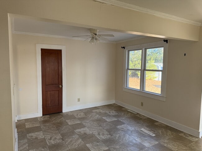 Foto del edificio - 5758 Hwy 70 W