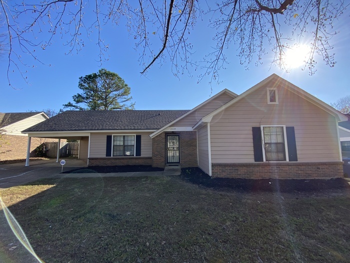 Primary Photo - 1939 Ingleside Cv Horn Lake, MS 38637