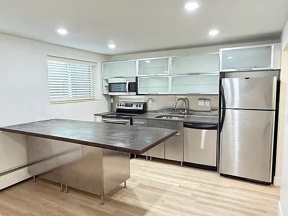 Photo - 75 Emerson St Apartment