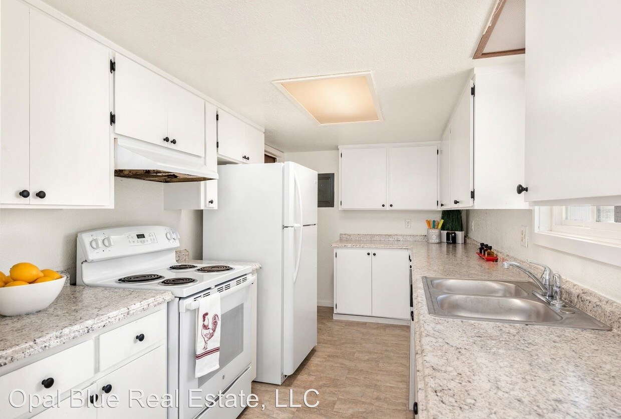 Primary Photo - 2 br, 1 bath Apartment - 3605 22nd St.