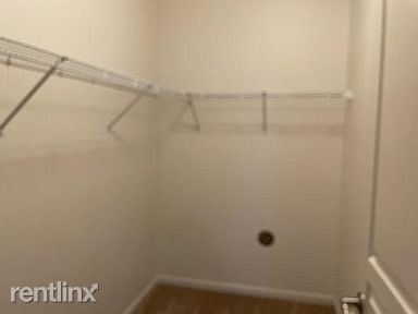 Building Photo - 1 br, 1 bath House - 2225 Aurora Dr Unit 4