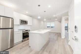 Building Photo - 3449 Scotts Ln