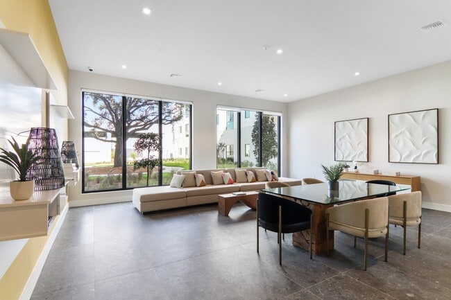 Clubroom - Canopy West River Phase II