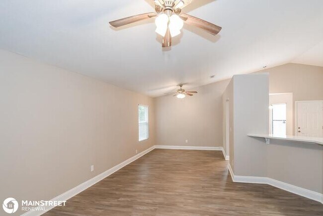 Building Photo - 7917 Winterwood Circle N, Jacksonville, FL...
