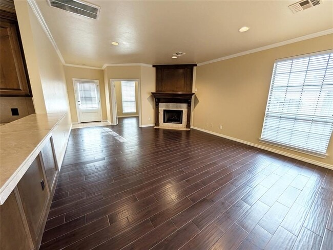 Building Photo - 17201 Cedar Dr