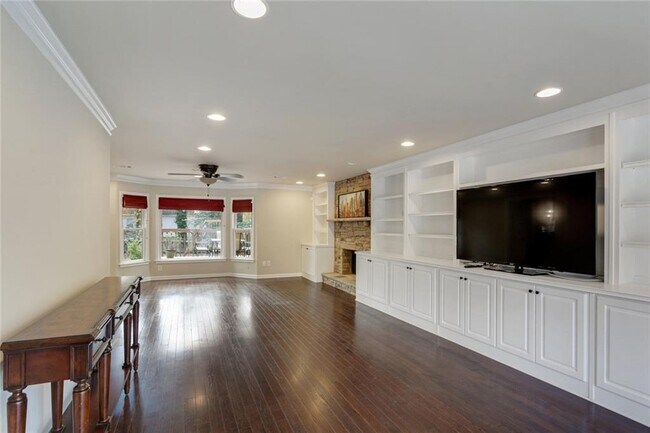 Foto del edificio - 3520 Billingsley Dr
