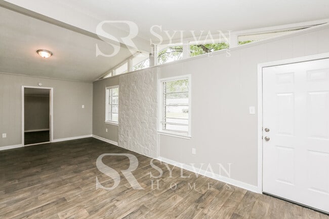 Photo - Spacious one-level living House