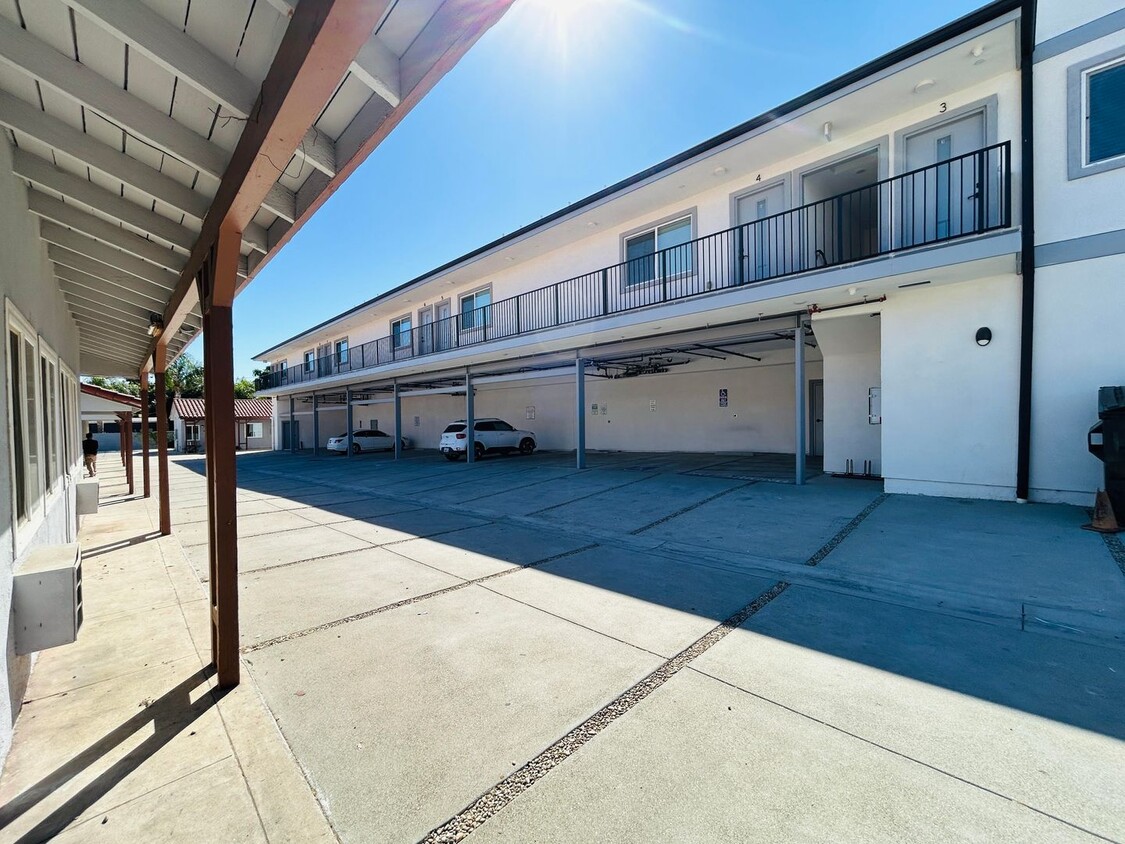 Primary Photo - 13037 San Fernando Rd