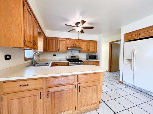 Foto del edificio - 6427 W Dakin St