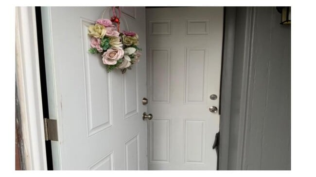 Building Photo - 4860 N 8th St