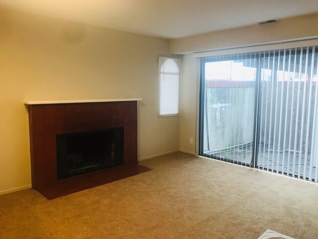 Building Photo - Spacious remodeled 2 story apartment
