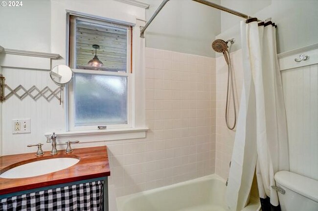 Foto del edificio - 4326 NE 16th Ave