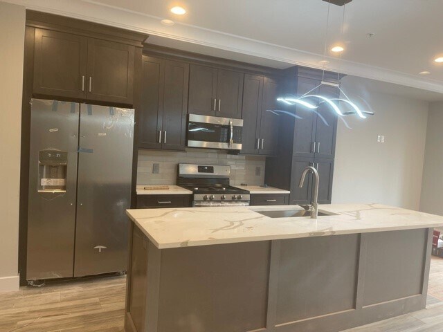 Kitchen - 684 N 5th St