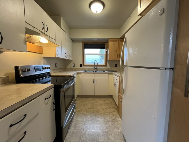 Foto del edificio - Cozy Portland Gem with Bright, Open Living...