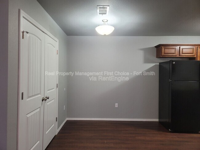 Foto del edificio - 2006 Ingalls Ln