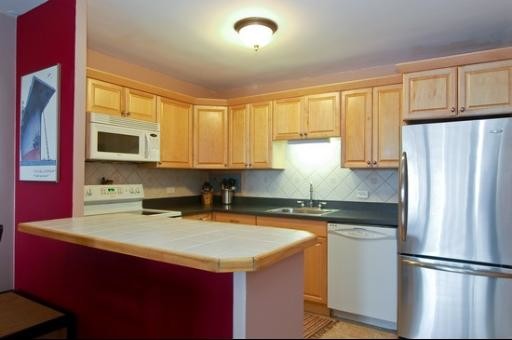 Foto principal - 555 W Cornelia Ave