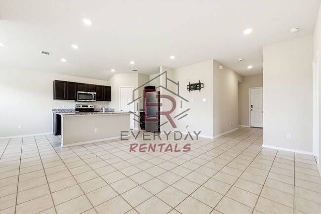Building Photo - Home in Bunny Trail Village