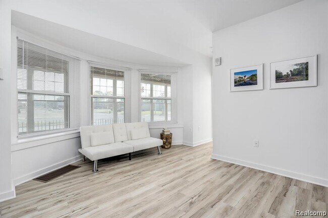 Foto del edificio - 799 E Grand Blvd