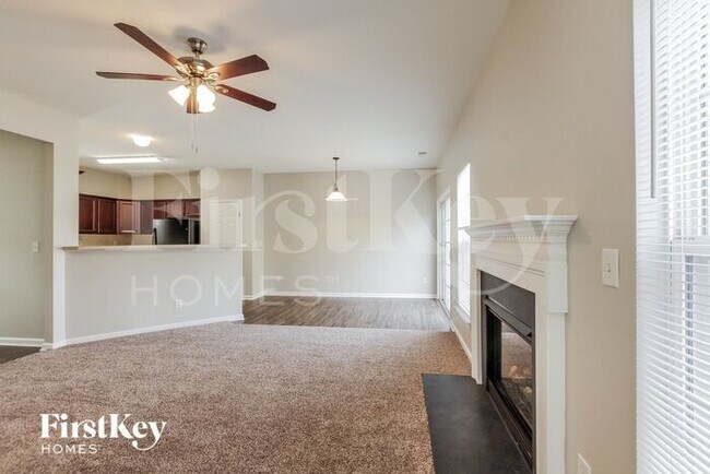 Building Photo - 2022 Bridleside Dr
