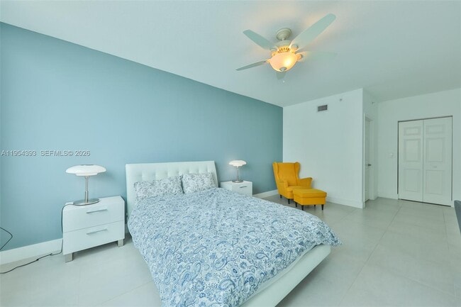 Foto del edificio - 1755 E Hallandale Beach Blvd