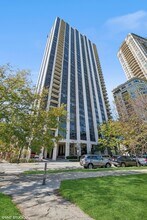 Building Photo - 2500 N Lakeview Ave