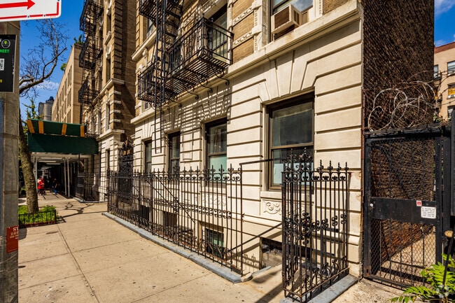 Building Photo - 205 W 103rd St