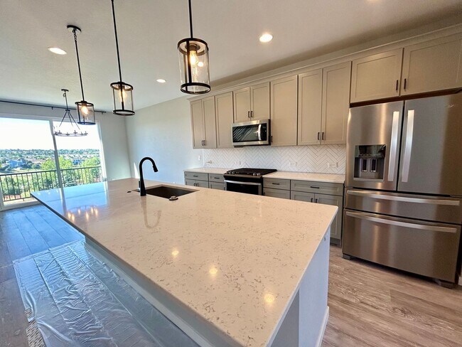 Photo - Impressive 4 Bedroom Townhome Nestled in M...