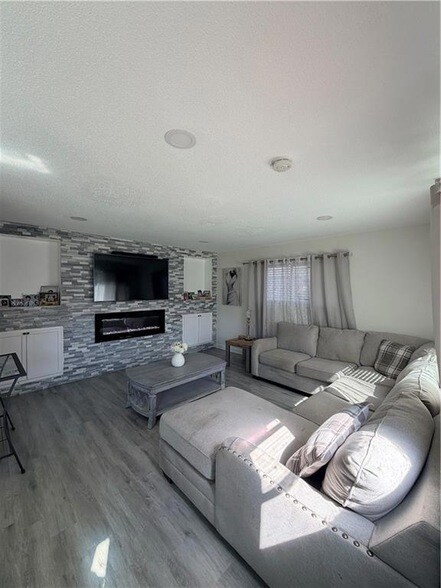 Foto del edificio - 2128 Easter Ln