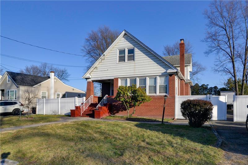 Primary Photo - 282 Demorest Ave