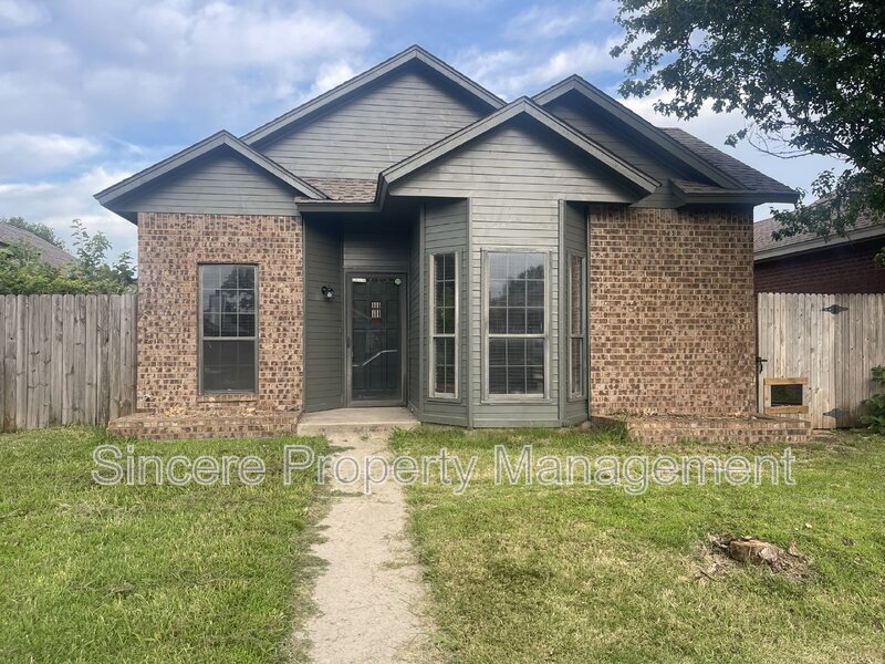 Primary Photo - 2121 Lonnie Lane