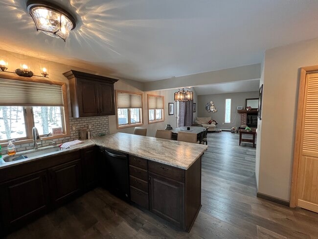 Building Photo - 107 St Moritz Dr