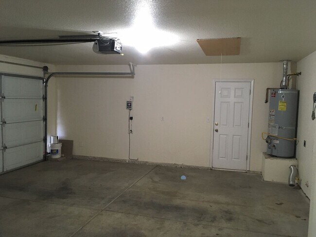 Foto del edificio - Lease Take Over available  - 3-bed 2-bath