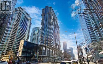 Building Photo - 4955 Yonge St