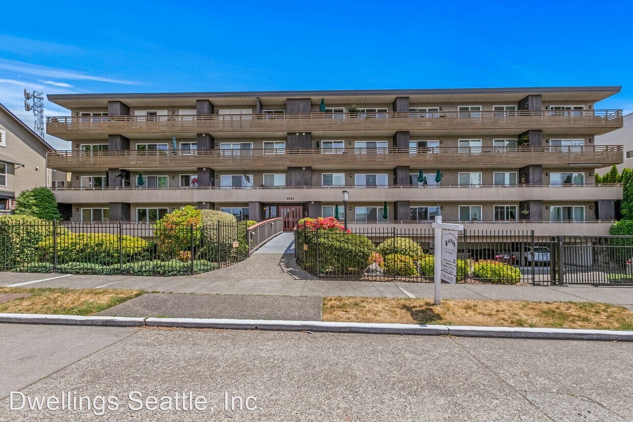 Primary Photo - 2 br, 2 bath House - 4444 44th Ave SW, #105