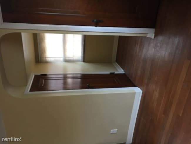 Building Photo - 3 br, 1.5 bath Townhome - 145 Cedar Blvd
