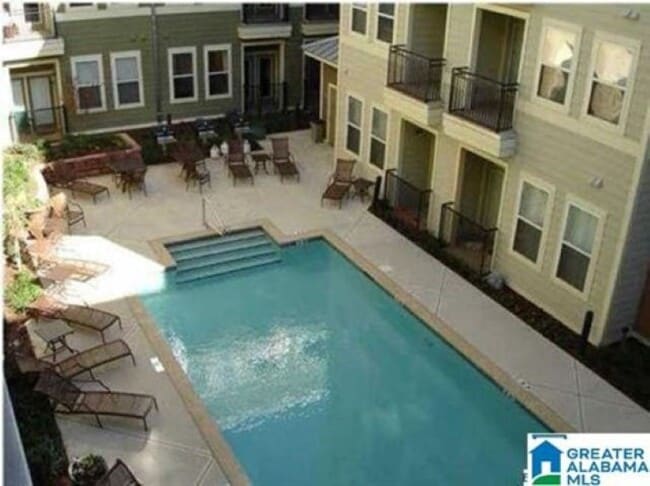 Building Photo - Wonderful 1 bedroom, 1 bathroom studio unit in the heart of the UAB Medical District