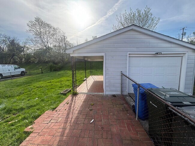 Foto del edificio - 1840 Costigan Dr