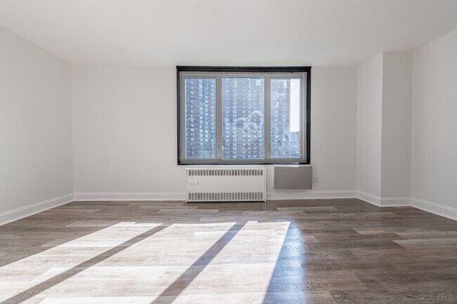 Foto del edificio - 3333 Broadway