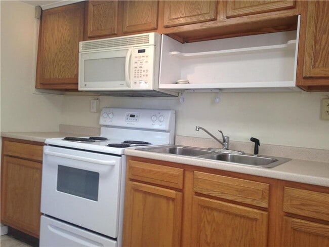 Building Photo - Rare West Bethlehem Apartment