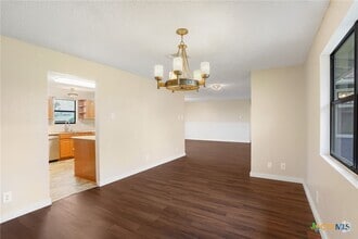 Building Photo - 358 Lake Placid Dr