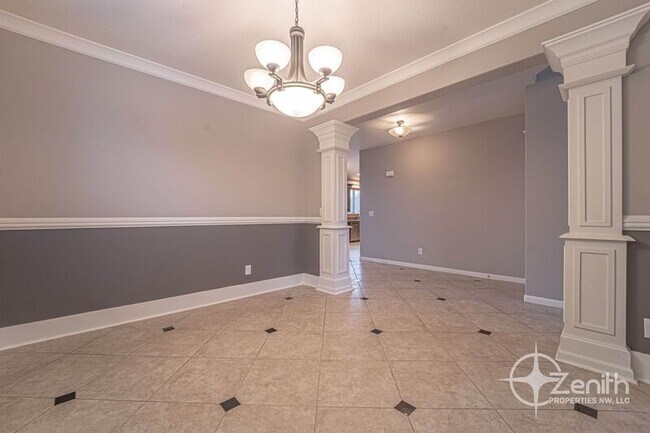 Building Photo - 1830 NW Astor Ct
