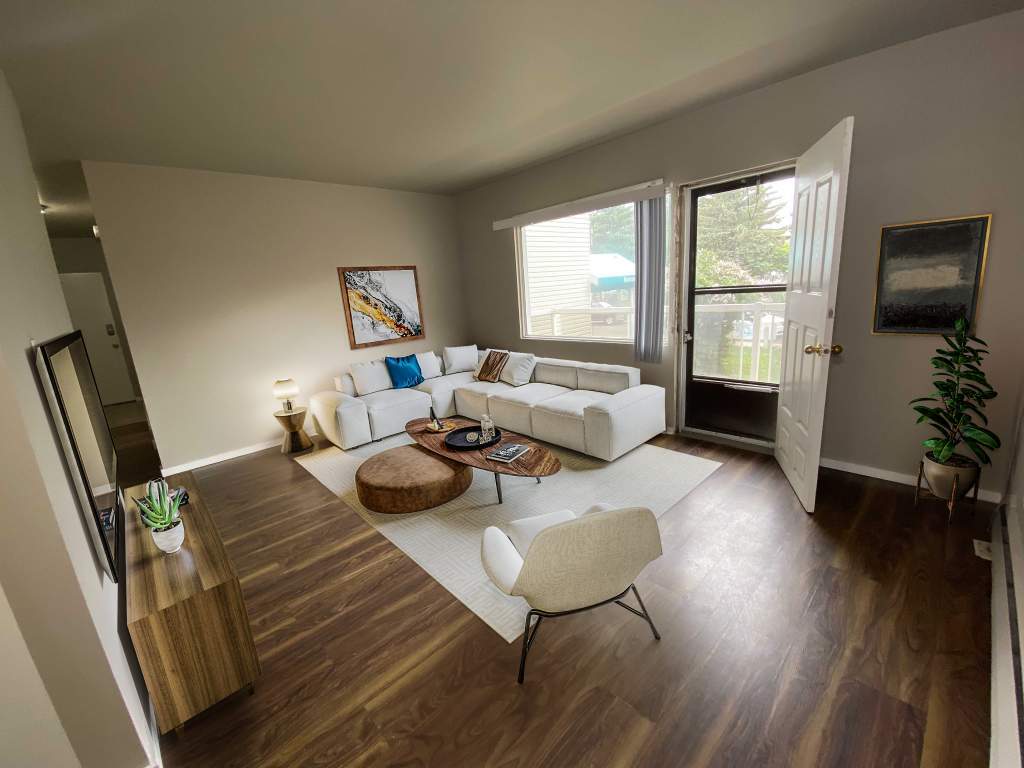 Riverside Estates Apartments 92099315 Jasper Av NW Edmonton, AB