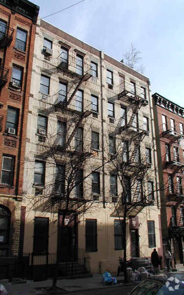 Building Photo - 103-105 W 105th St